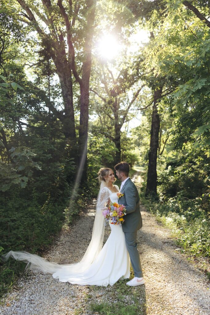 Missouri Wedding Photographer at sons and daughters venue in rolla, MO