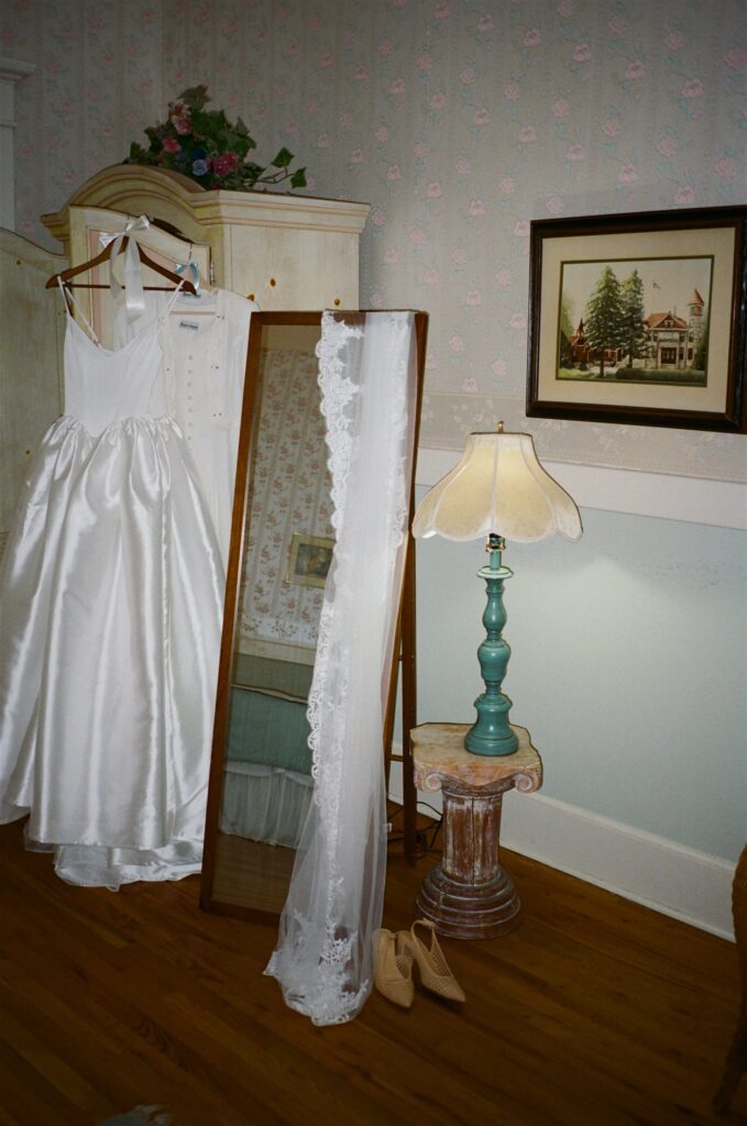 Joplin Missouri Wedding photographer capturing weddings on 35mm film