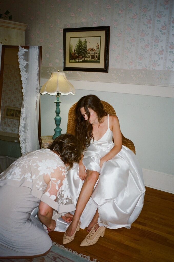 Joplin Missouri Wedding photographer capturing weddings on 35mm film